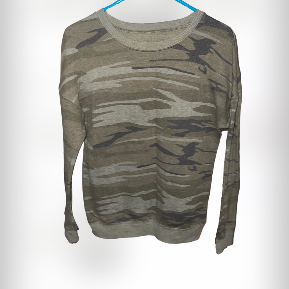Camo sweatshirt
